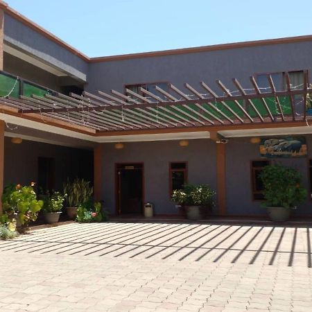 Lush Garden Business Hotel Arusha Esterno foto