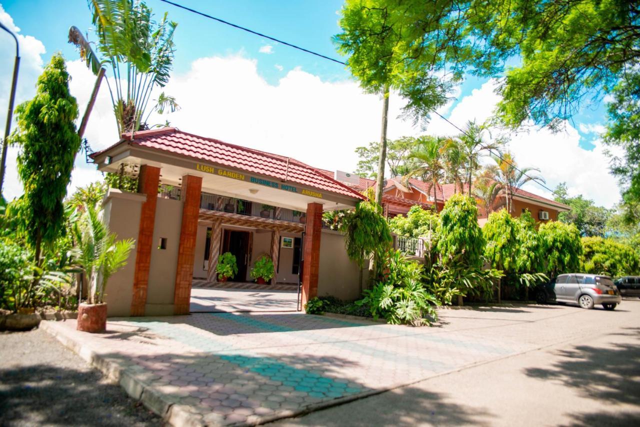 Lush Garden Business Hotel Arusha Esterno foto