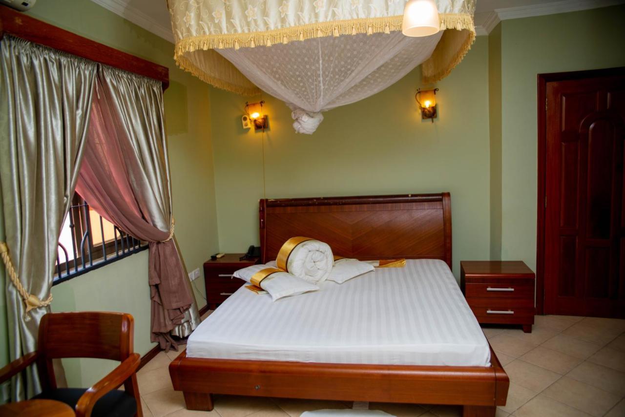 Lush Garden Business Hotel Arusha Esterno foto