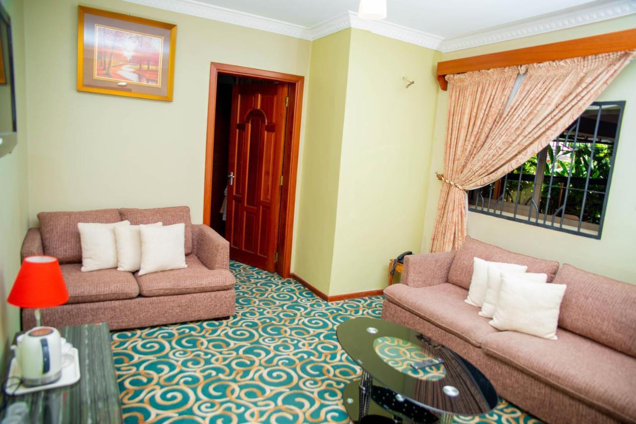 Lush Garden Business Hotel Arusha Esterno foto